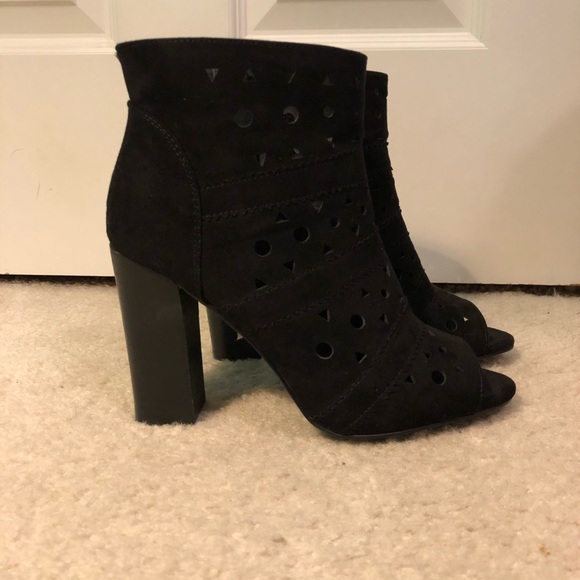 Shoes - Picture 2 of 3